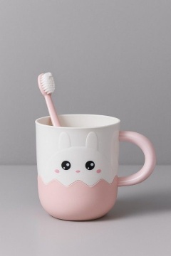 Кружка пластиковая "Волнистый кролик" розовая