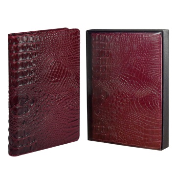 Ежедневник недат. А5+ 160л., кож.зам., тв.пер. "Аллигатор бордовый" тисн. ляссе