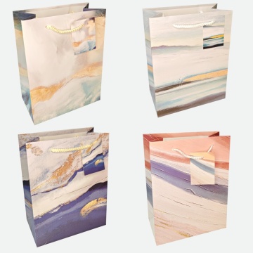 Пакет подар. бумажн. 18*23*10 см 210 гр/м2 Абстракция, 4 дизайна