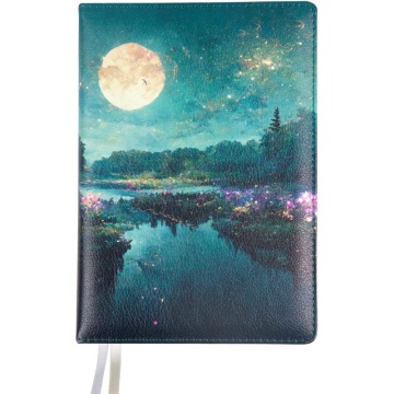 Ежедневник недат. А5 deVENTE Nature 272 стр.,темно-зеленый с дизайном ,тв.обл.,кожзам, ляссе