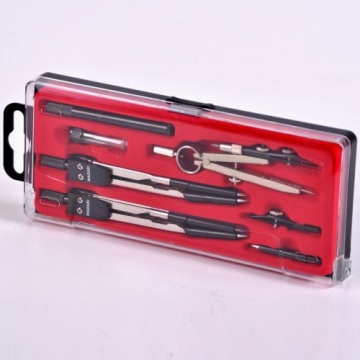 Готовальня, 7 предметов (циркуль 120 мм, игла, циркуль- трансформер 95 мм, циркуль- измеритель 120 мм, грифель для циркуля в футляре, насадка на рейсфедер, держатель для рейсфедера), пластиковая упаковка