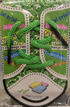 Стикеры. Блок для записи с липким слоем. 50 л. Обложка "кеда со шнуровкой".