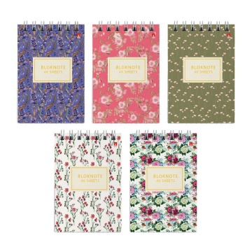 Блокнот А7  40л гребень "Цветы паттерн" клетка